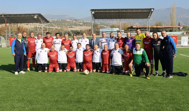 Pamukkale’de Masterler Futbol Şöleni yaşandı