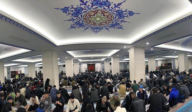 TİKA, Kırgızistan'da 2 bin kişilik iftar verdi