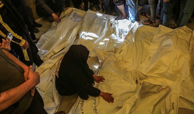 İsrail'in Gazze'nin Han Yunus kentine düzenlediği saldırıda 5 Filistinli hayatını kaybetti