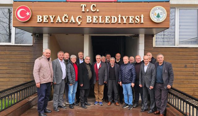 Beyağaç Belediye Başkanı Sezayi Pütün, Dostlarını Makamında Ağırladı