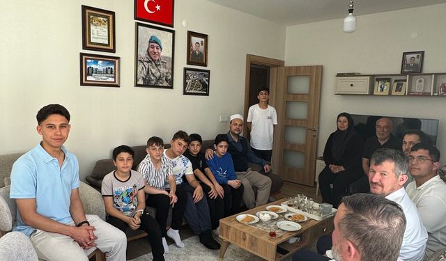 Gençlik Koordinatörlüğü’nden Şehit Ailesine Anlamlı Ziyaret