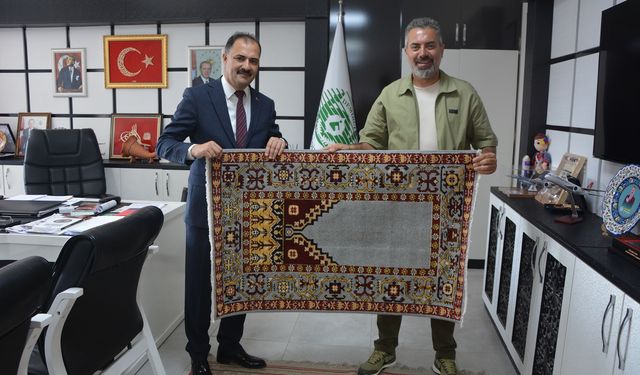 Sanatçı Turgay Başyayla Demirci’de tanıtım çekimi yaptı