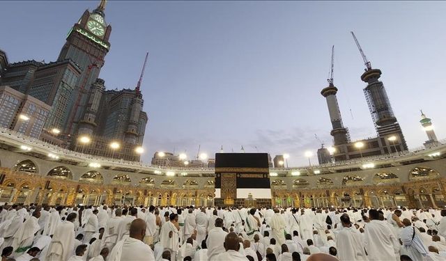 Suudi Arabistan, Mekke'ye sadece hac vizesi olanları alacak