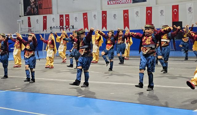 Tavas'ta Halk Oyunları Yarışması Coşkuyla Gerçekleşti