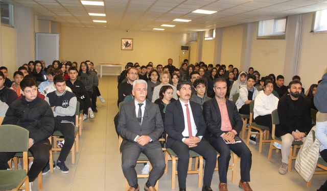 ‘Yapay zeka’ konferansı düzenlendi