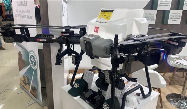 Yerli yazılımla üretilen zirai ilaçlama dronu çiftçinin hayatını kolaylaştırıyor