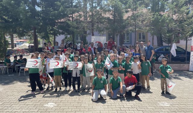 Baklan’da ‘Kalpten Kalbe Kızılay’ etkinliği