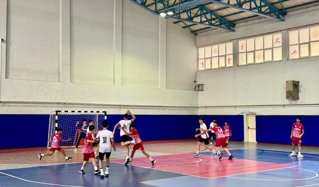 Minikler Hentbol Türkiye Şampiyonası başladı