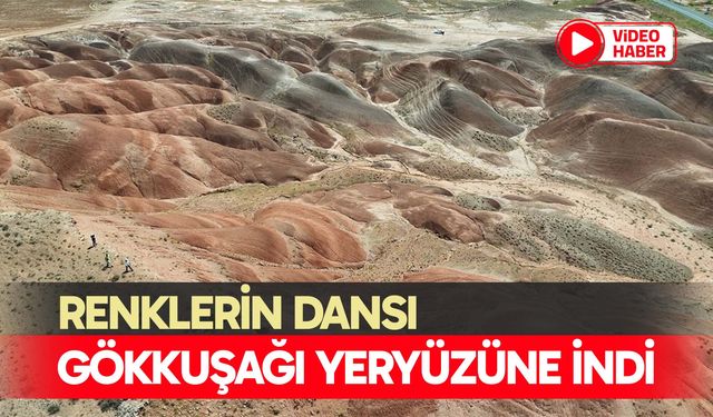 Mars'ı andıran 'Gökkuşağı Tepeleri' ziyaretçi akınına uğruyor