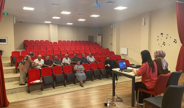 Muhtarlara sağlık eğitimi