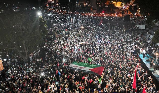 "Gazze'ye Umut Işığı Ol" yürüyüşü düzenlendi