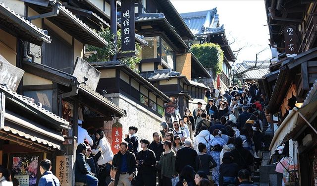 Japon nüfusu yaklaşık 908 bin azaldı