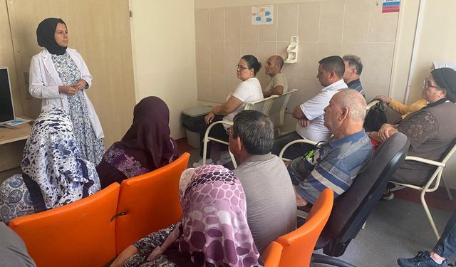 Diyabet hastalarına eğitim verildi