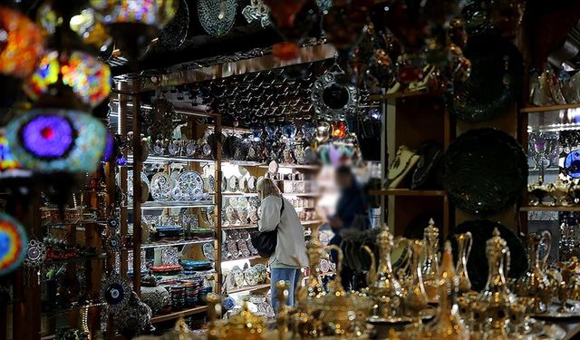 Turistlerden Türkiye'ye rekor "hediye"