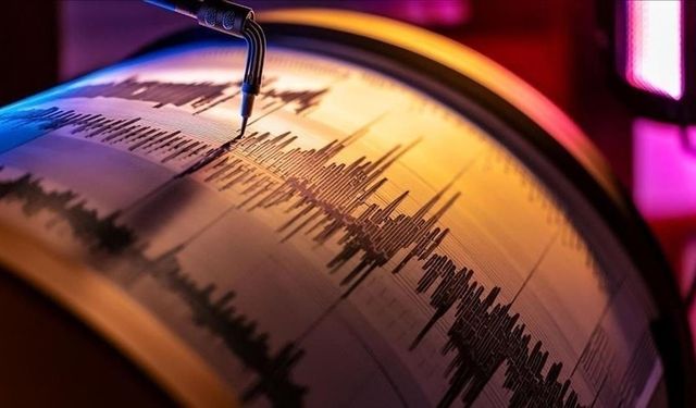 İran'da 5,4 büyüklüğünde deprem