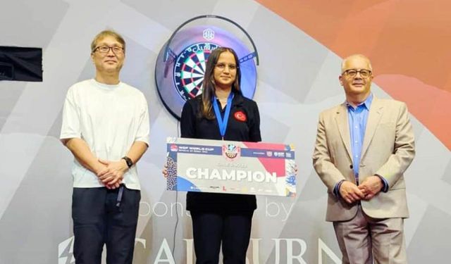 Denizlili Ayşegül Dart Dünya Şampiyonu oldu