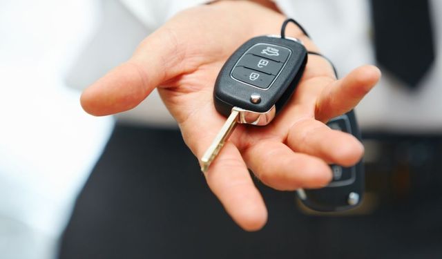 İCRA DAİRESİ'NDEN SATILIK ARAÇ