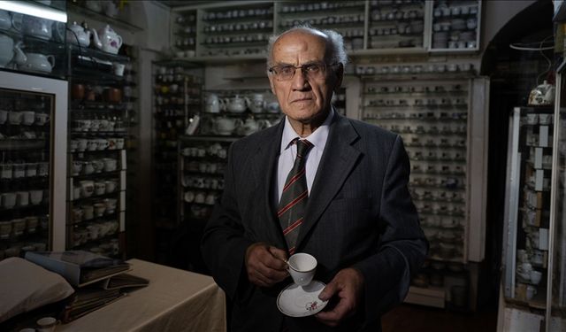 Bitpazarlarından topladığı 5 binden fazla kahve fincanıyla koleksiyon yaptı