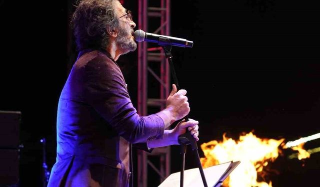 Fettah Can hayranlarıyla buluştu