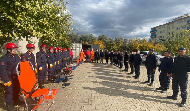 105 jandarma personeline afet eğitimi verildi