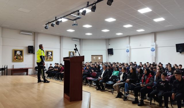 700 kişiye suç önleme ve farkındalık eğitimi