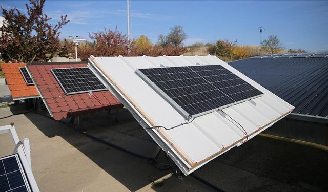 Fotovoltaik paneller güneşten daha verimli enerji alınmasını sağlıyor