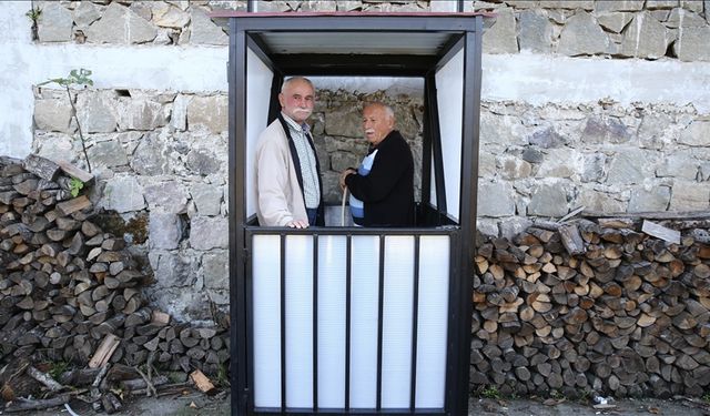 Yaşlı ve engelliler için cami duvarına asansör kurdular