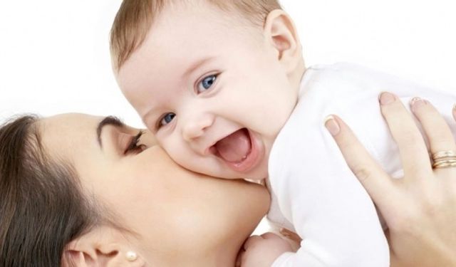 Uzm. Dr. Çoban, "Anne sütü çocuklarda aşı görevi görmektedir"