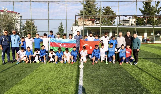 Azerbaycanlı antrenör, Trabzonspor sevdasını ülkesine taşıdı