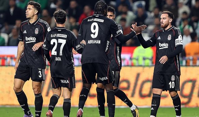 Beşiktaş bu sezon "bir ileri iki geri"