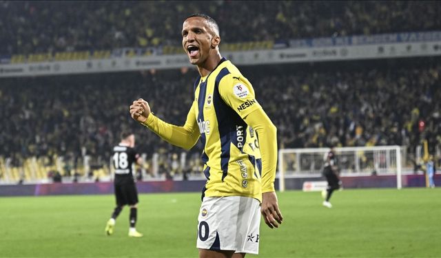 Fenerbahçe'de Rodrigo Becao kadro dışı bırakıldı
