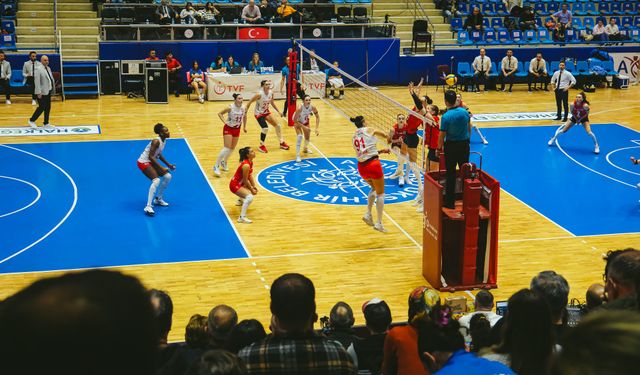 Sultanlar Ligi: Aydın Büyükşehir Belediyespor: 0 - Aras Kargo SK: 3