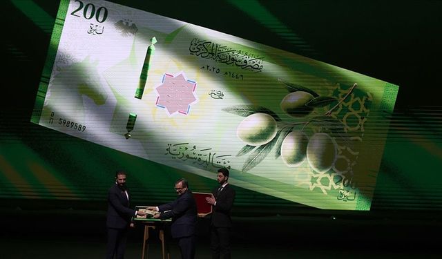 Suriye'nin başkenti Şam’da yeni banknotların tanıtımı yapıldı