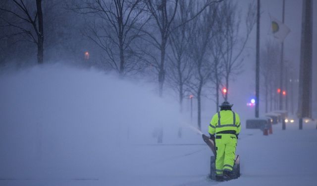 ABD’de kar fırtınasında 800 binden fazla kişi elektriksiz kaldı