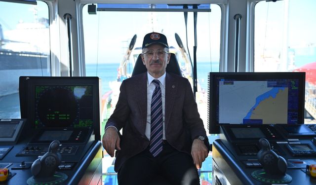 Bakan Uraloğlu: "İstanbul'da gemilere 7 gün 24 saat kesintisiz haberleşme hizmeti sunacağız"