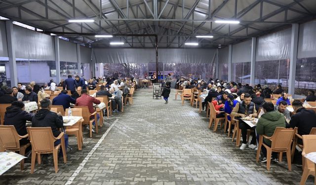 Çameli Belediyesi, Elmalı Mahallesi’nde ilk iftar sofrasını kuruldu