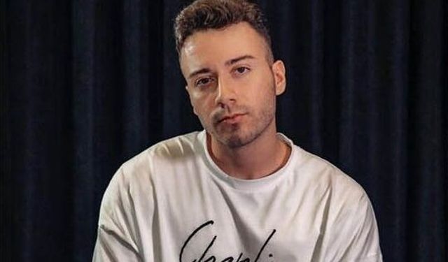 Enes Batur gözaltına alındı