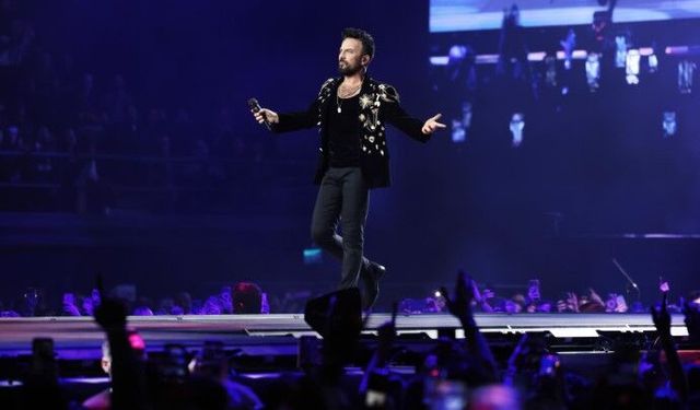 Tarkan’ı 9 gündür süren konser serisinde yaklaşık 50 bin kişi dinledi