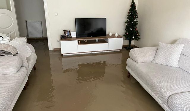 Dereler taştı, evleri su bastı! "Televizyonda izlerdik, başımıza geldi"