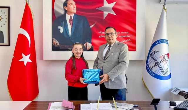 Milli Eğitim Bakanlığı İstiklal Marşı okuma yarışmasında Türkiye birincisi oldu