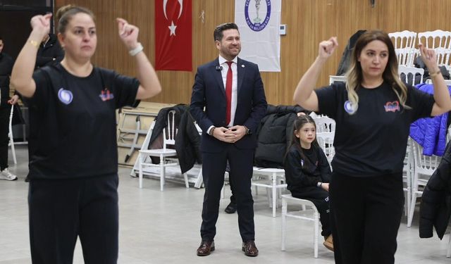 Tavas Belediyesi Halk Oyunları Kursu coşkuyla sürüyor