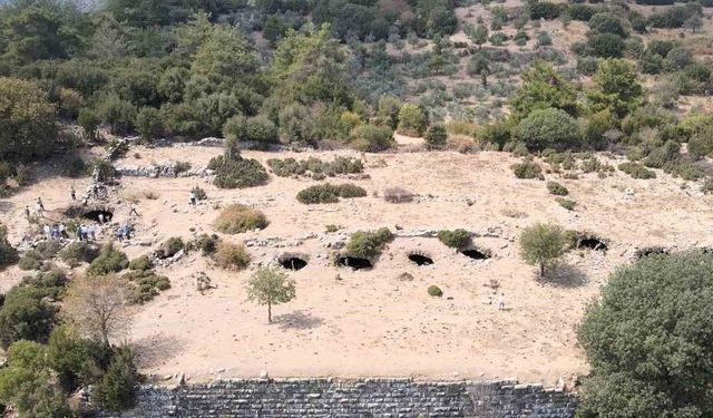 Amyzon, gün yüzüne çıkmayı bekliyor