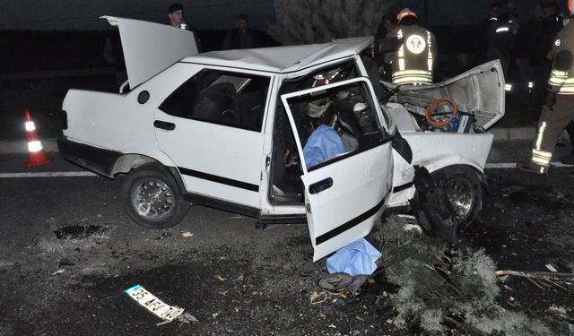 Manisa'da feci kaza: 2 ölü, 5 yaralı