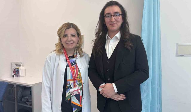 Görme kaybına rağmen tıbbı kazandı