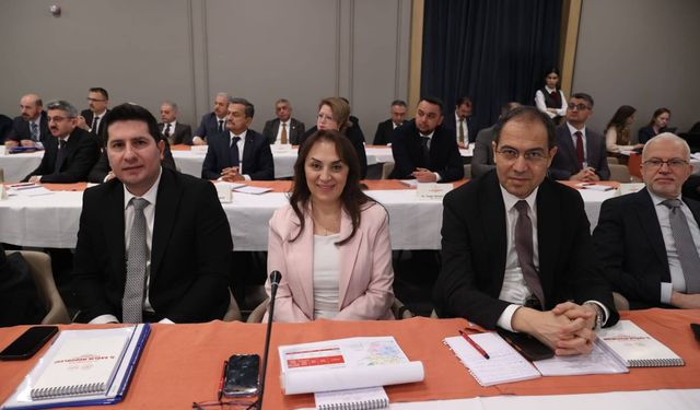 Öztürk, İl Sağlık Müdürleri Toplantısı’na katıldı