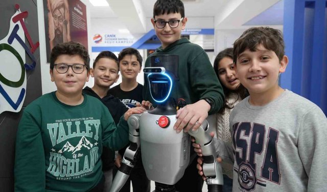 Türkiye’nin İlk "Nüfuslu" robotu işe başladı