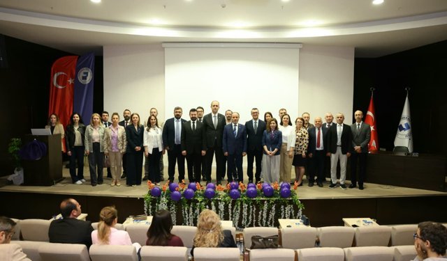 Tıp ve sanayi dünyası Denizli’de bir araya geldi