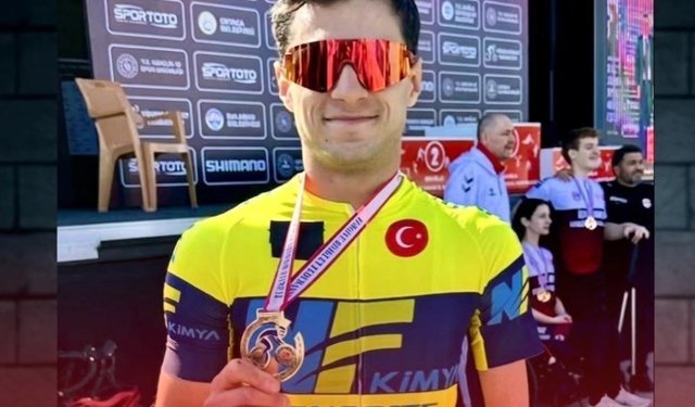 Denizlili sporcu dünya kupası için pedalda