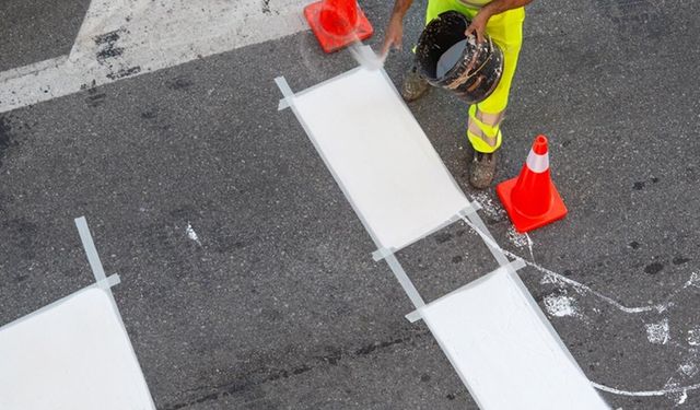 BÜYÜKŞEHİR BELEDİYESİ, SOĞUK YOL ÇİZGİ BOYASI İLE YATAY İŞARETLEME YAPILMASI HİZMETİ ALACAK