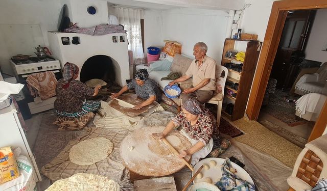 Buldan’da Kurban Bayramı hazırlıkları imece usulü yapılıyor